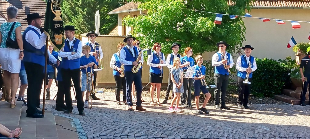cliquez pour faire un zoom festivités 5